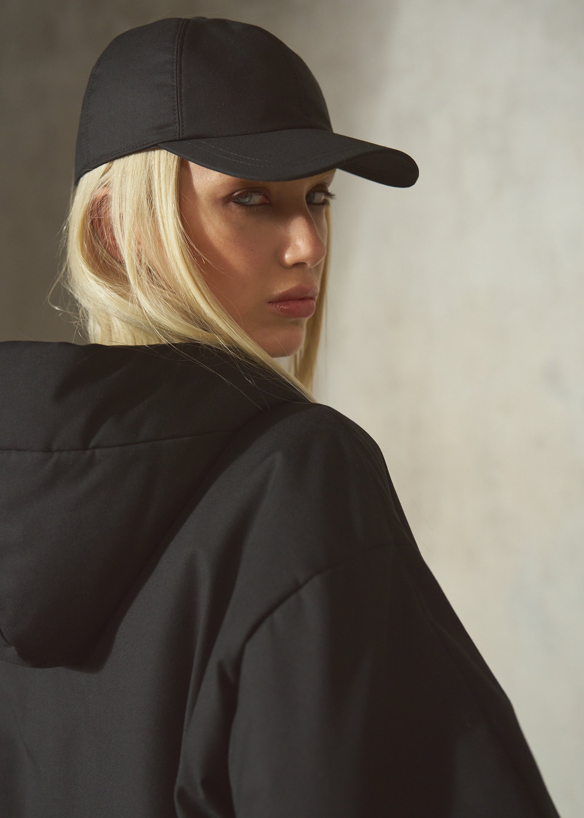 AUTER HOODED PUFFER - Noir