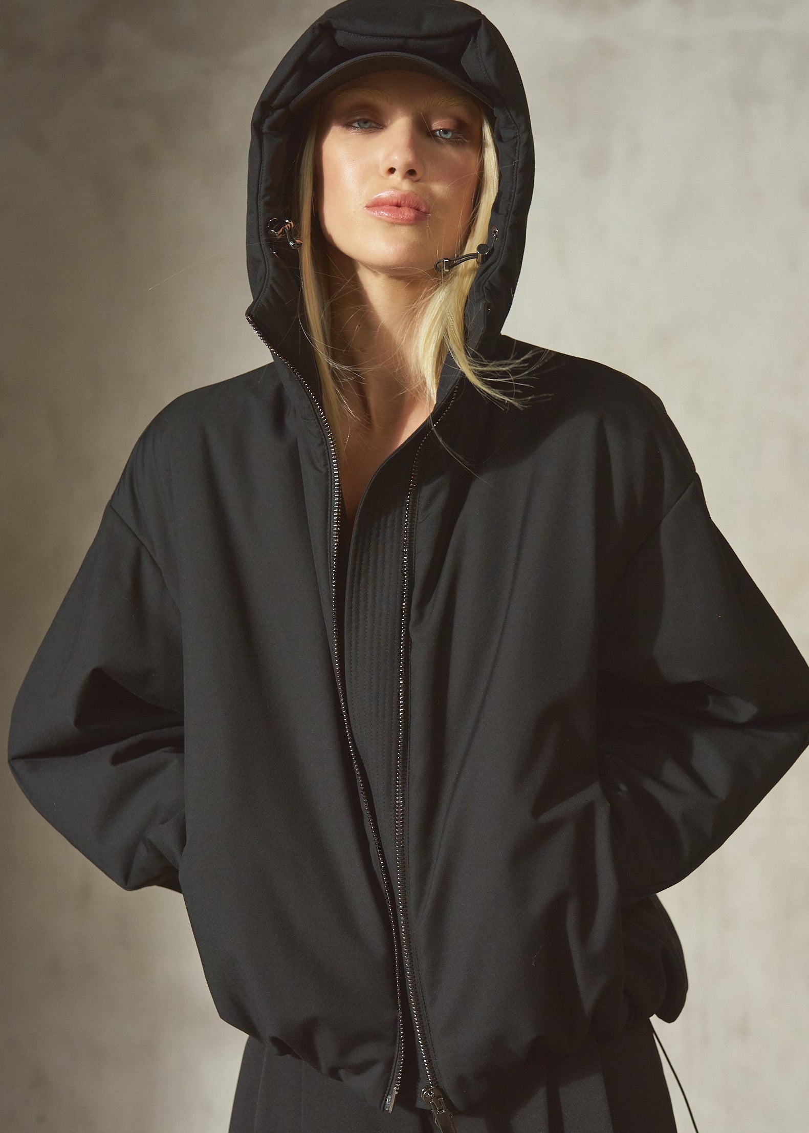 AUTER HOODED PUFFER - Noir