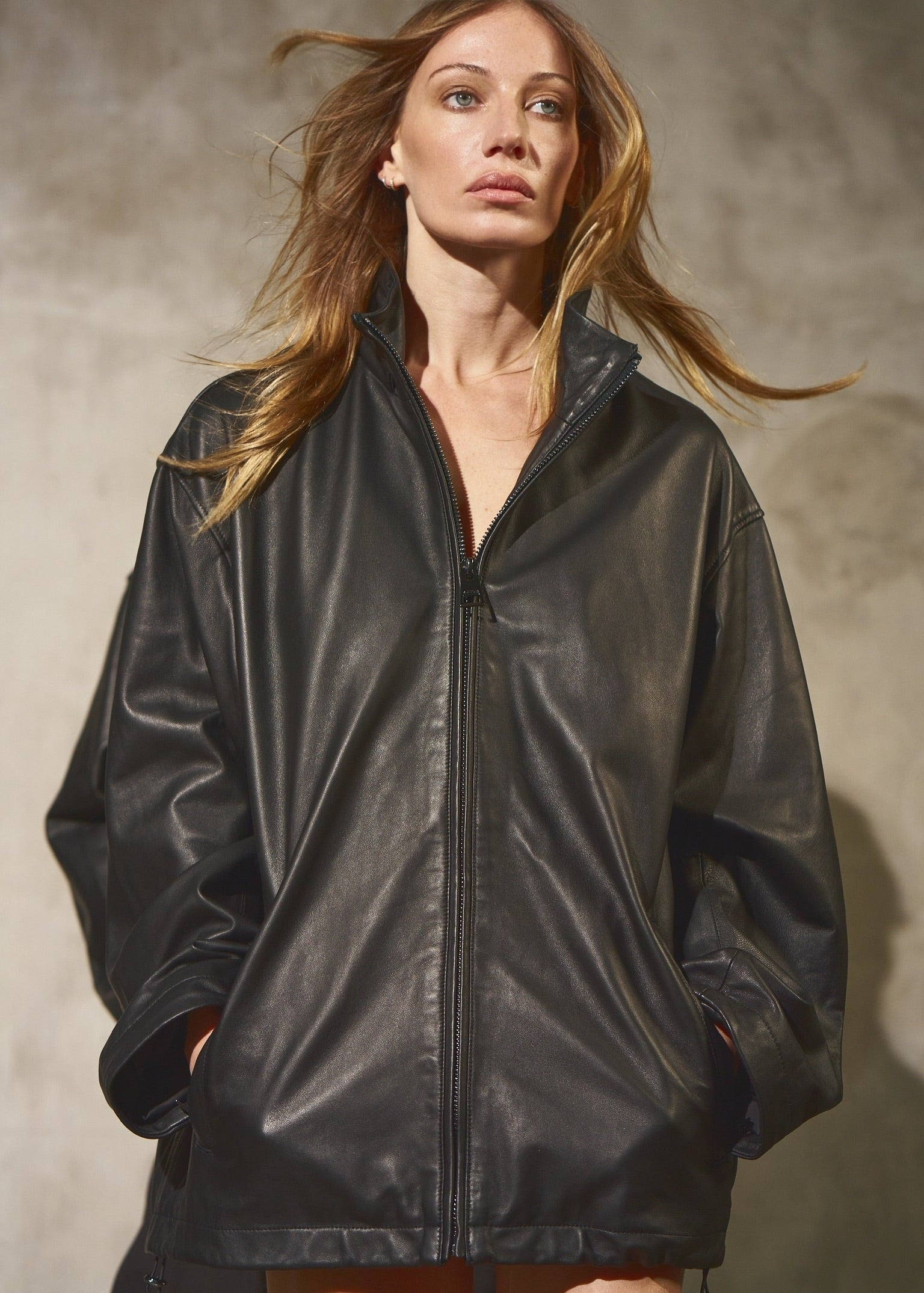 HOODED LEATHER WINDBREAKER -  Noir