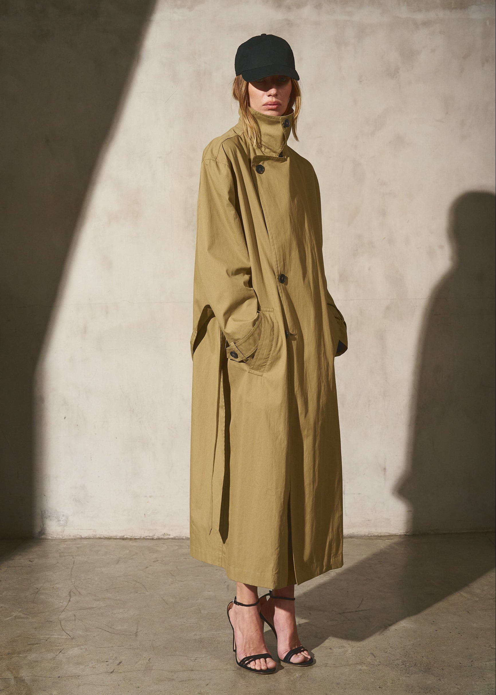 AUTER Italian Trench in Sand | Unisex Water Resistant | Made in