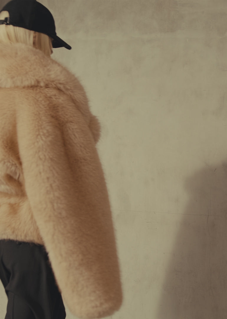 THE BLONDE BELTED COAT - Blonde