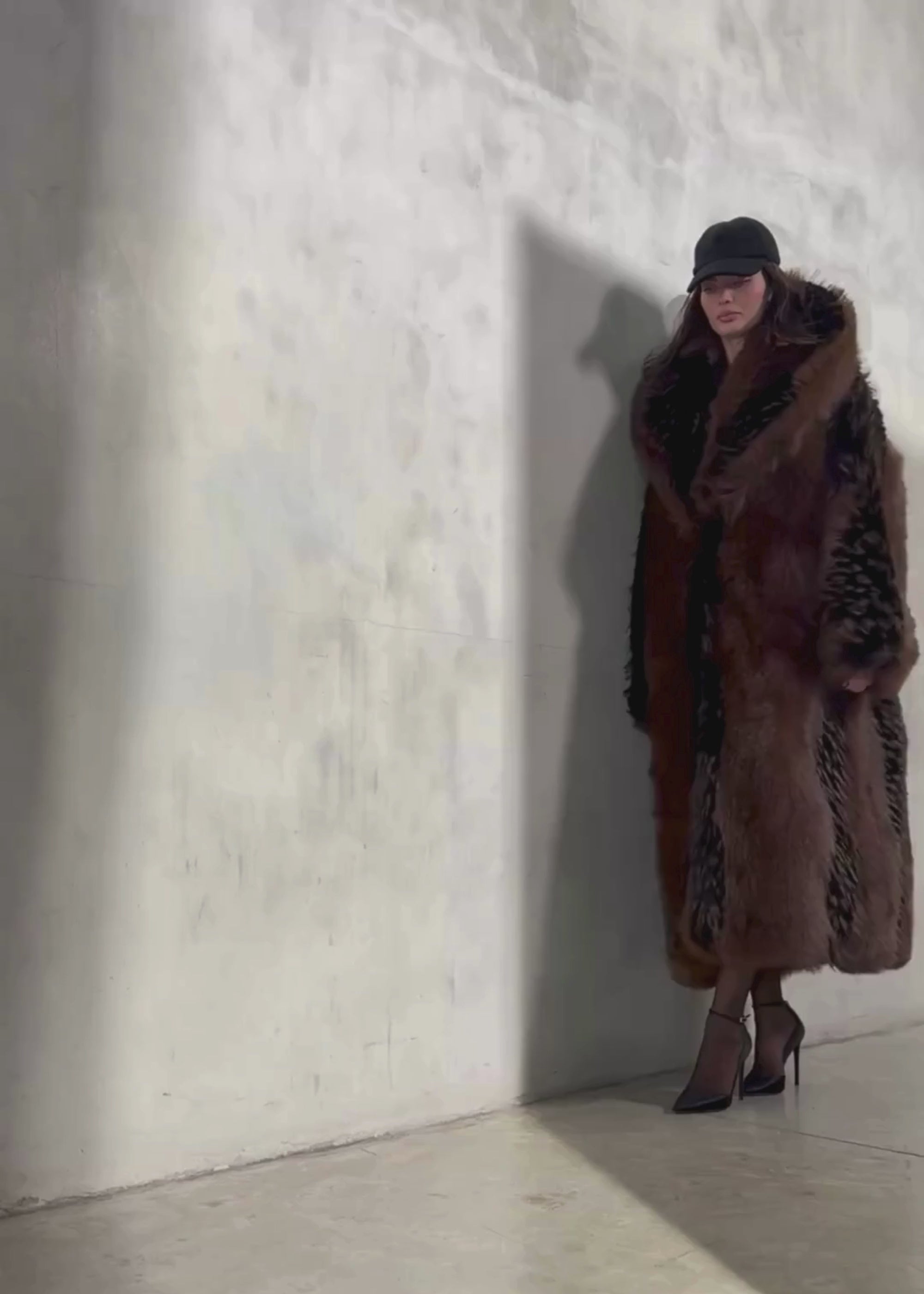 THE FOX COAT - Espresso Noir