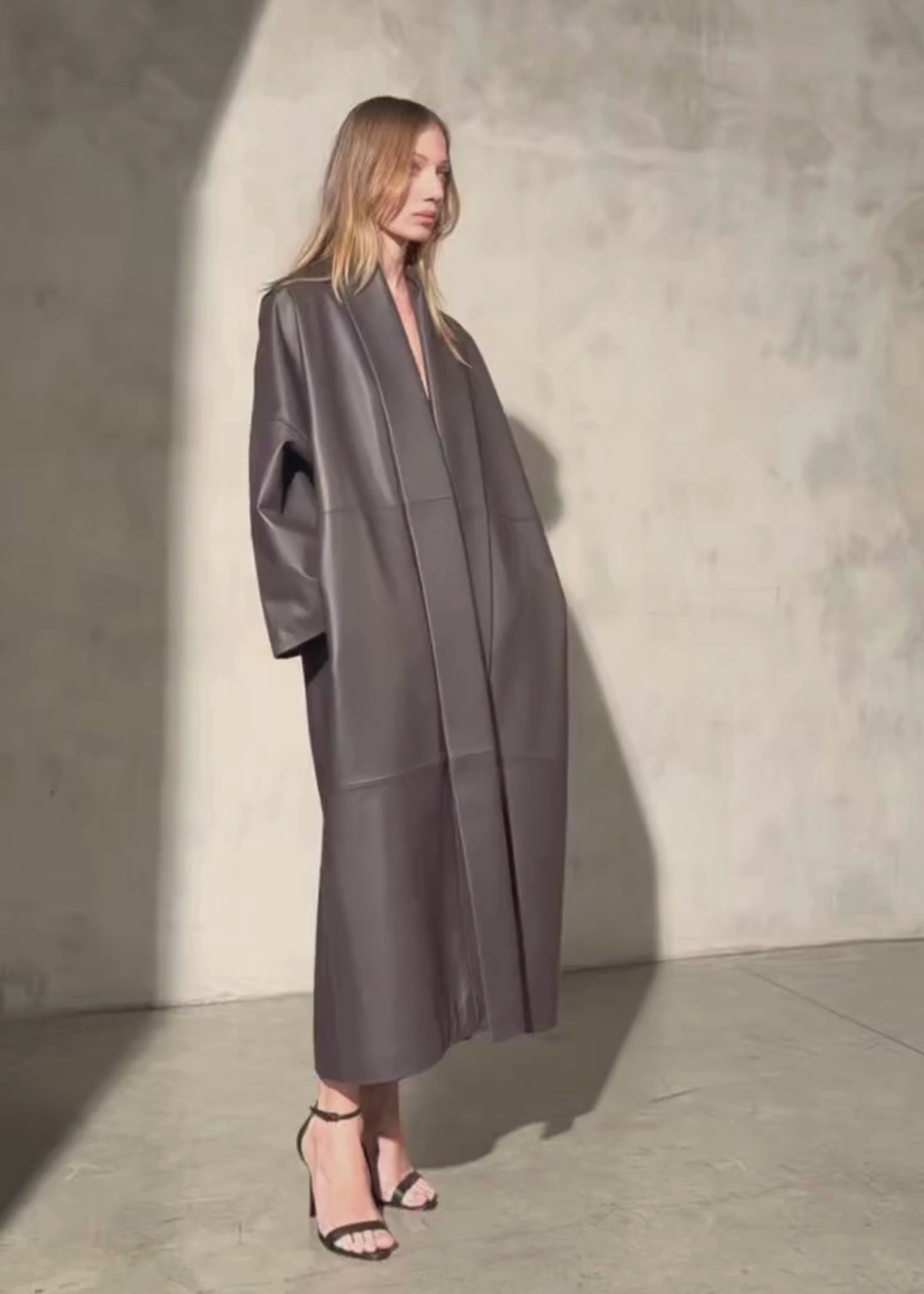 LEATHER CAPE COAT - Dark Espresso