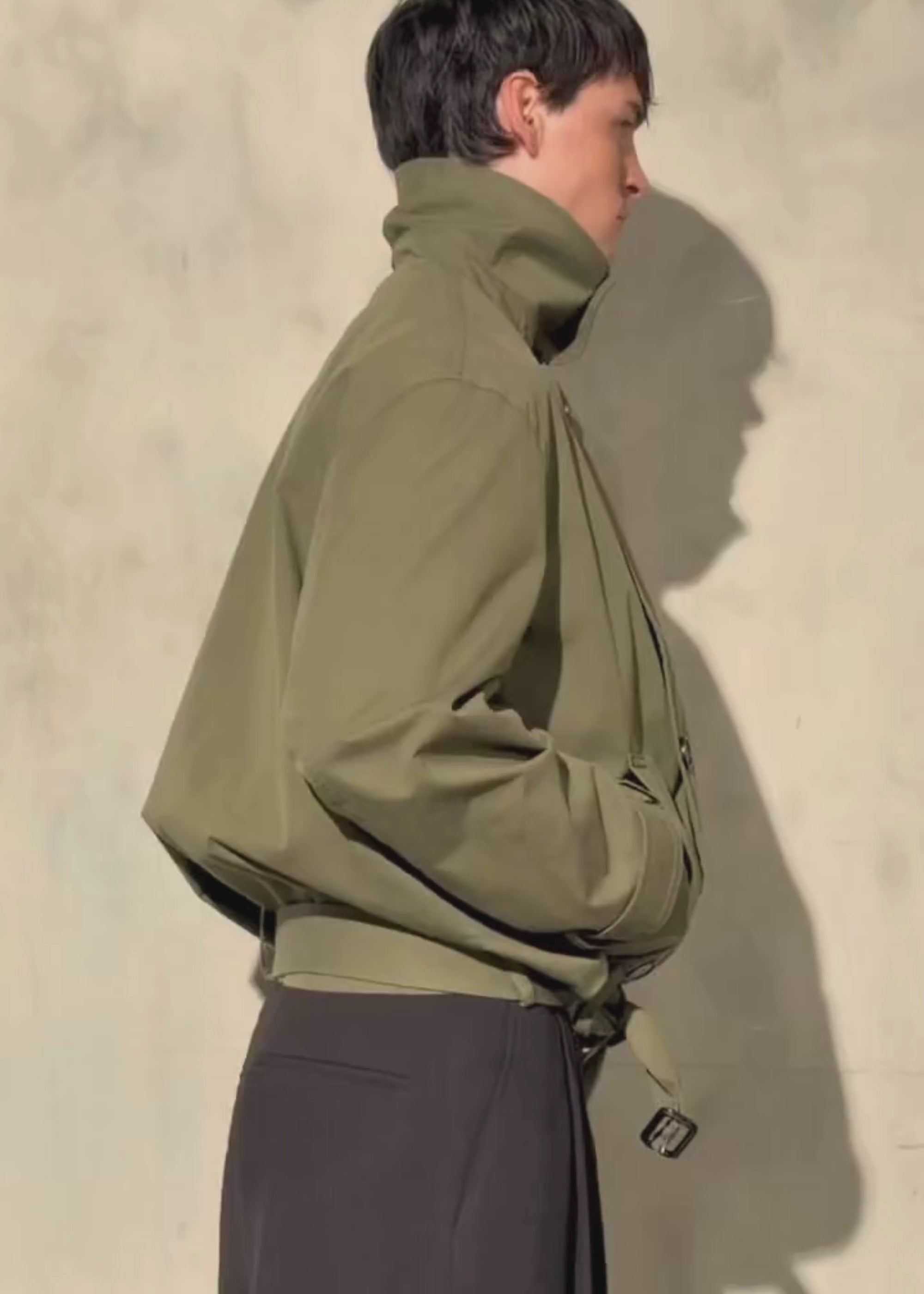 ITALIAN COTTON CROPPED TRENCH - Moss